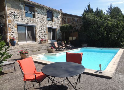 Luxury home in Saint-Maurice-près-Pionsat, Puy-de-Dôme