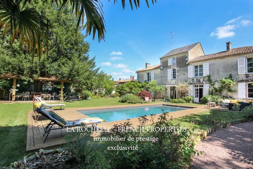 Luxury home in Fontenay-le-Comte, Vendée