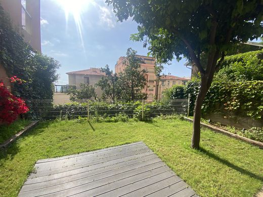 Appartement in Beausoleil, Alpes-Maritimes