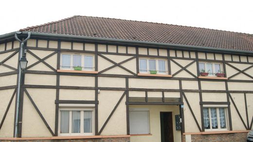 Luxury home in Domart-en-Ponthieu, Somme