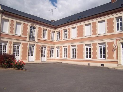 Luxury home in Cambrai, North