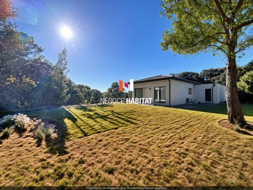 Assas, Héraultのヴィラ