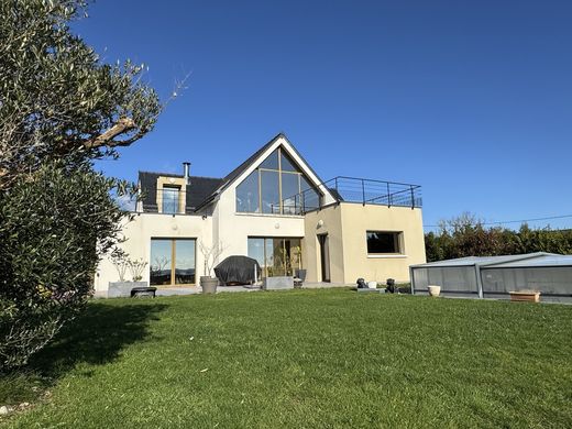 Luxury home in Ploubazlanec, Côtes-d'Armor