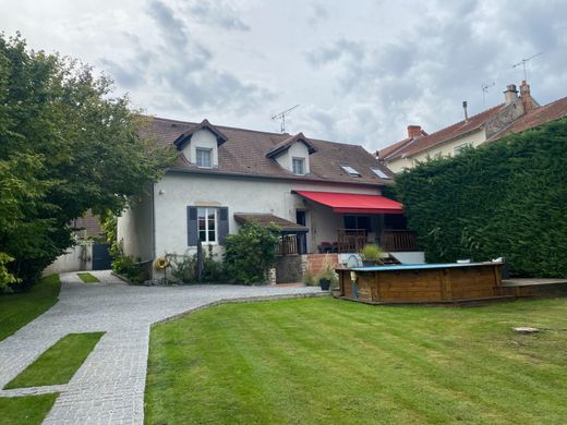 Casa de luxo - Bellerive-sur-Allier, Allier