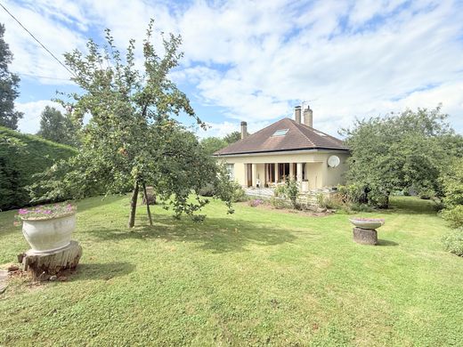 Luxury home in Rueil-Malmaison, Hauts-de-Seine