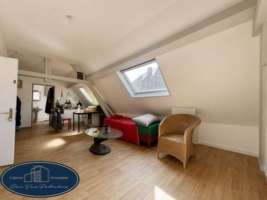 Luxury home in Denain, North