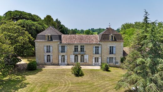 منزل ﻓﻲ Gensac, Gironde