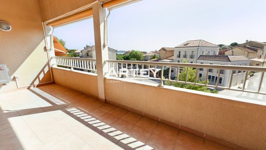 Apartment in Carqueiranne, Var