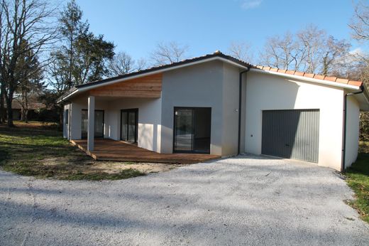 Luxe woning in Pontenx-les-Forges, Landes