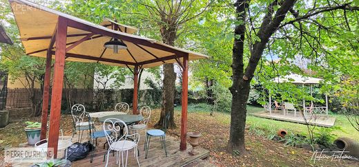 Casa di lusso a Oullins, Rhône