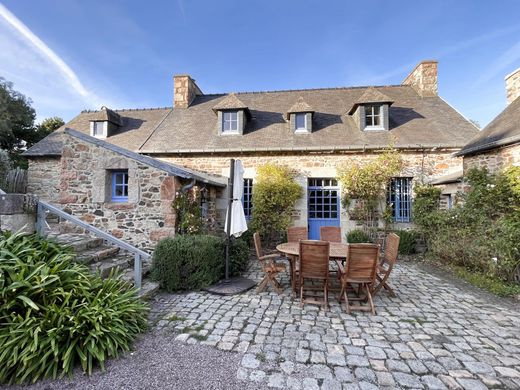 Luxury home in Ploubazlanec, Côtes-d'Armor