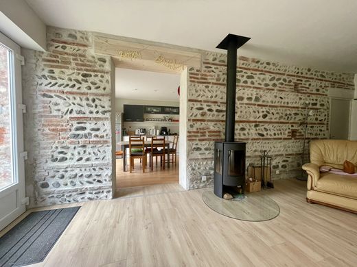 Двухуровневые апартаменты, Тулуза, Upper Garonne