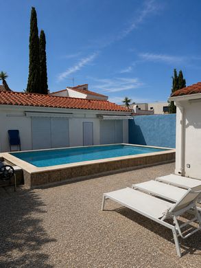Villa in Canet-en-Roussillon, Pyrénées-Orientales