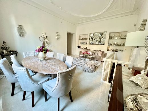 Appartamento a La Muette, Auteuil, Porte Dauphine, Parigi