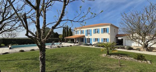 Элитный дом, Mortagne-sur-Gironde, Приморская Шаранта