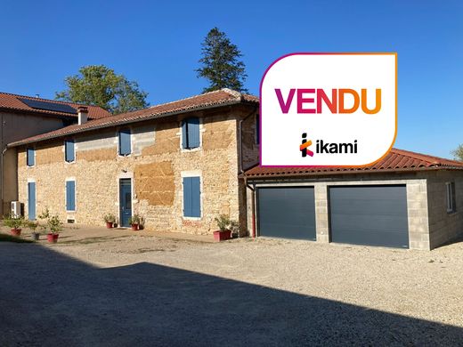 Luxury home in Buellas, Ain