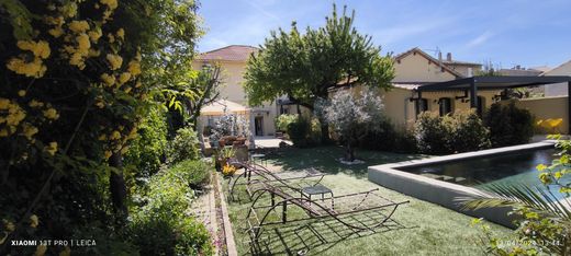 Luxury home in Vaison-la-Romaine, Vaucluse