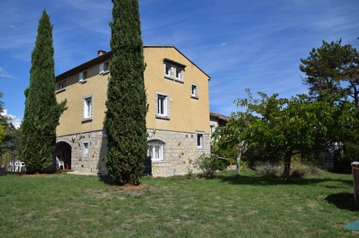 Villa in Villeneuve-de-Berg, Ardèche