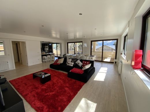 Bolquère, Pyrénées-Orientalesのアパートメント