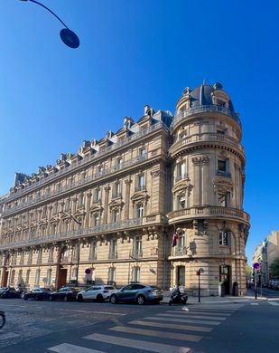 Apartment in Champs-Elysées, Madeleine, Triangle d’or, Paris
