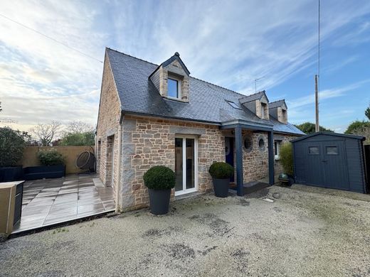 منزل ﻓﻲ Lorient, Morbihan