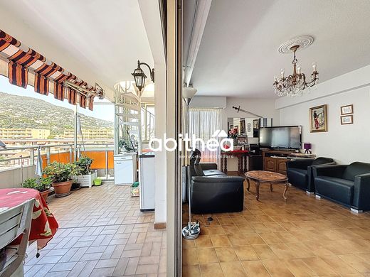 Apartament w Mandelieu-la-Napoule, Alpes-Maritimes