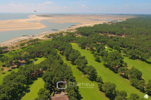 Luxus-Haus in Les Mathes, Charente-Maritime