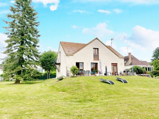 Luxus-Haus in Boissise-la-Bertrand, Seine-et-Marne