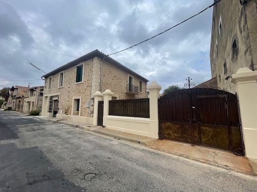 Luxe woning in Aspiran, Hérault