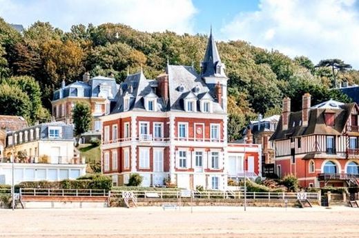 Trouville-sur-Mer, Calvadosのアパートメント