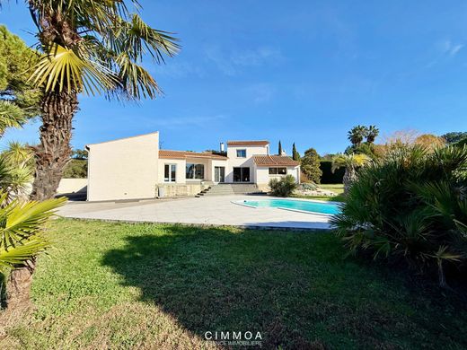 Luxury home in Balaruc-le-Vieux, Hérault
