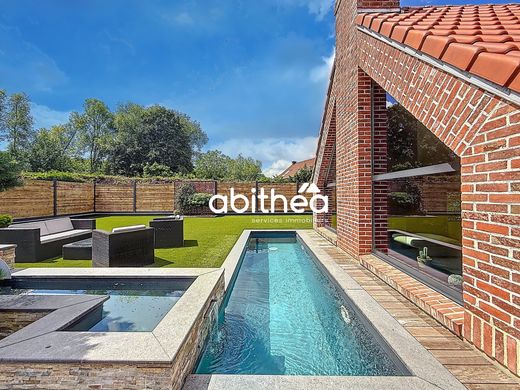 Villa in Mérignies, North