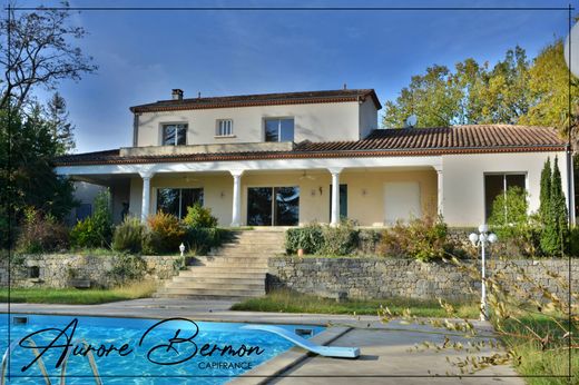 Villa in Agen, Lot-et-Garonne