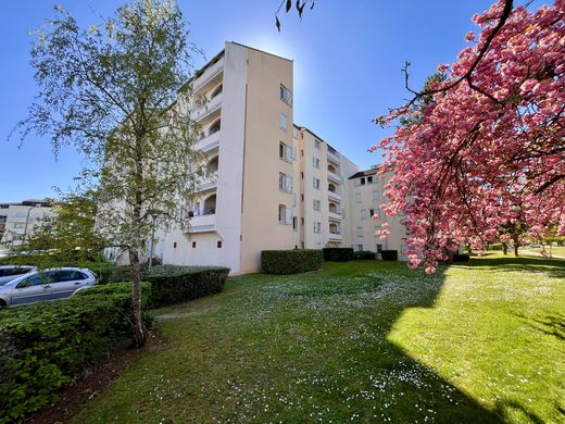 Apartment in Fontaine-lès-Dijon, Cote d'Or