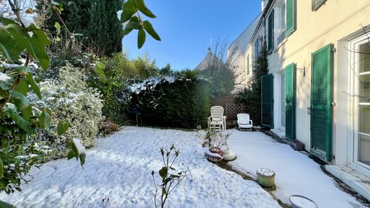 Luxury home in Rueil-Malmaison, Hauts-de-Seine