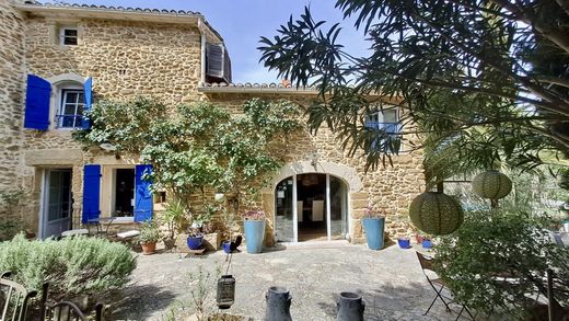 Maison de luxe à Suze-la-Rousse, Drôme