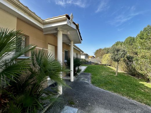 Элитный дом, Biganos, Gironde