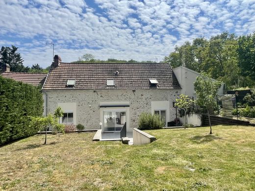 Luxus-Haus in Bazoches-sur-Guyonne, Yvelines