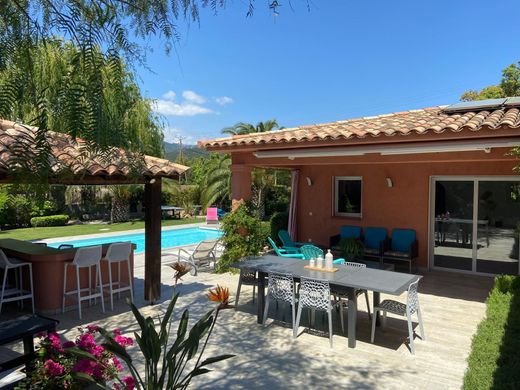 Villa in Sainte-Lucie de Porto-Vecchio, South Corsica
