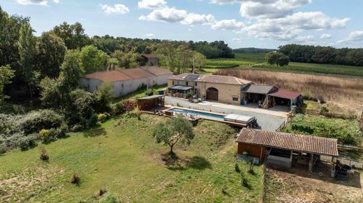 Luxury home in Sauveterre-de-Guyenne, Gironde