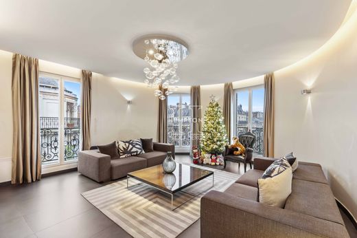 套间/公寓  Champs-Elysées, Madeleine, Triangle d’or, Paris