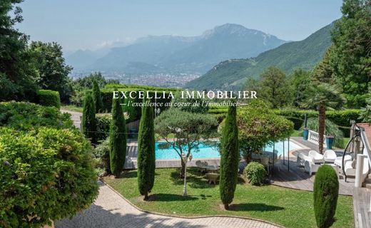 Πολυτελή κατοικία σε Corenc, Isère