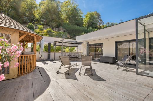 Luxury home in Charbonnières-les-Bains, Rhône