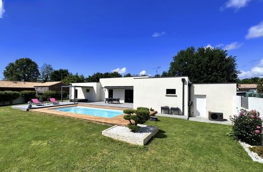Luxury home in Le Girouard, Vendée
