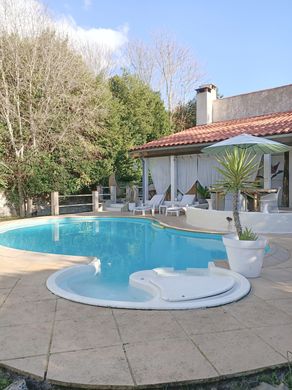 Peymeinade, Alpes-Maritimesの高級住宅