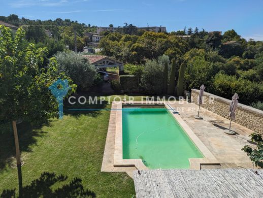 Maison de luxe à Apt, Vaucluse