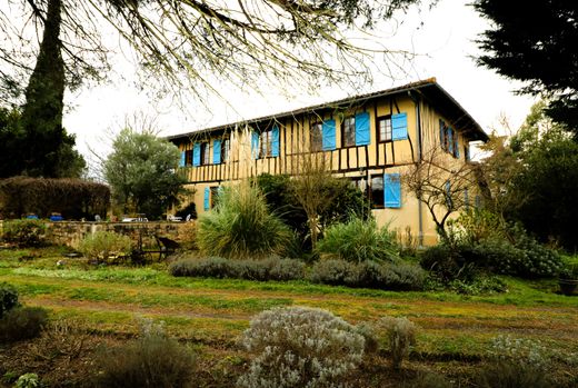 Luxury home in Gimont, Gers