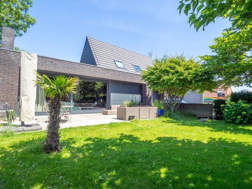 Luxury home in Genech, North