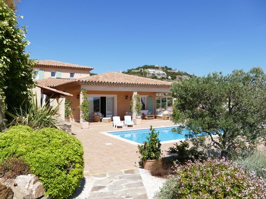 Villa in La Londe-les-Maures, Var