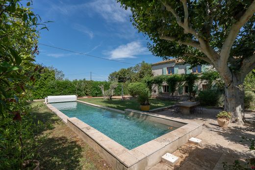 Villa in Arles, Bouches-du-Rhône